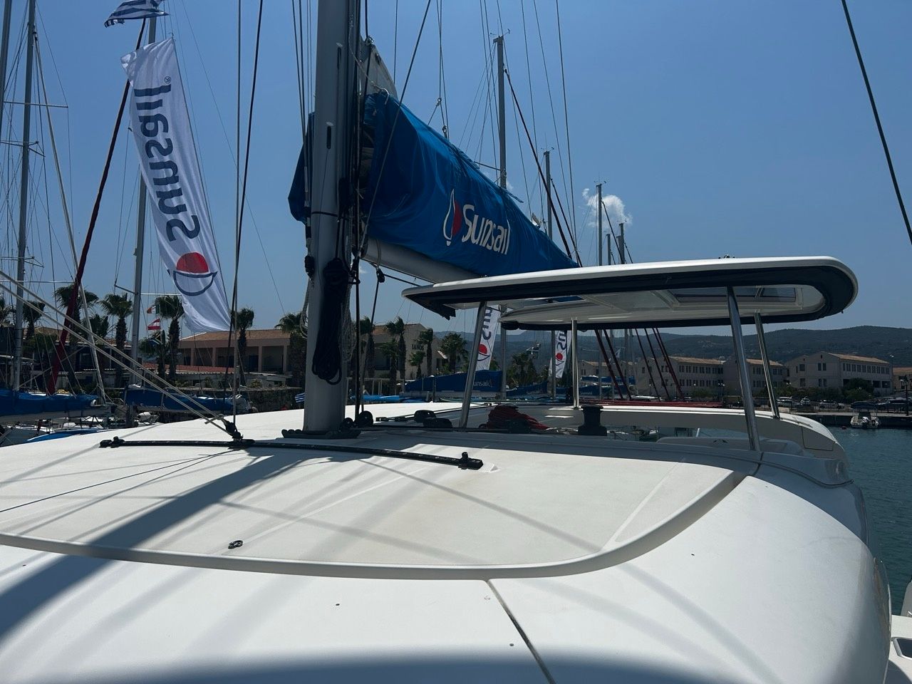Lagoon 42 | Sunsail 20