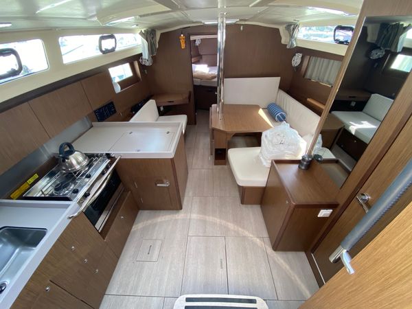 Beneteau Oceanis 41.1 | Alma Libre 5