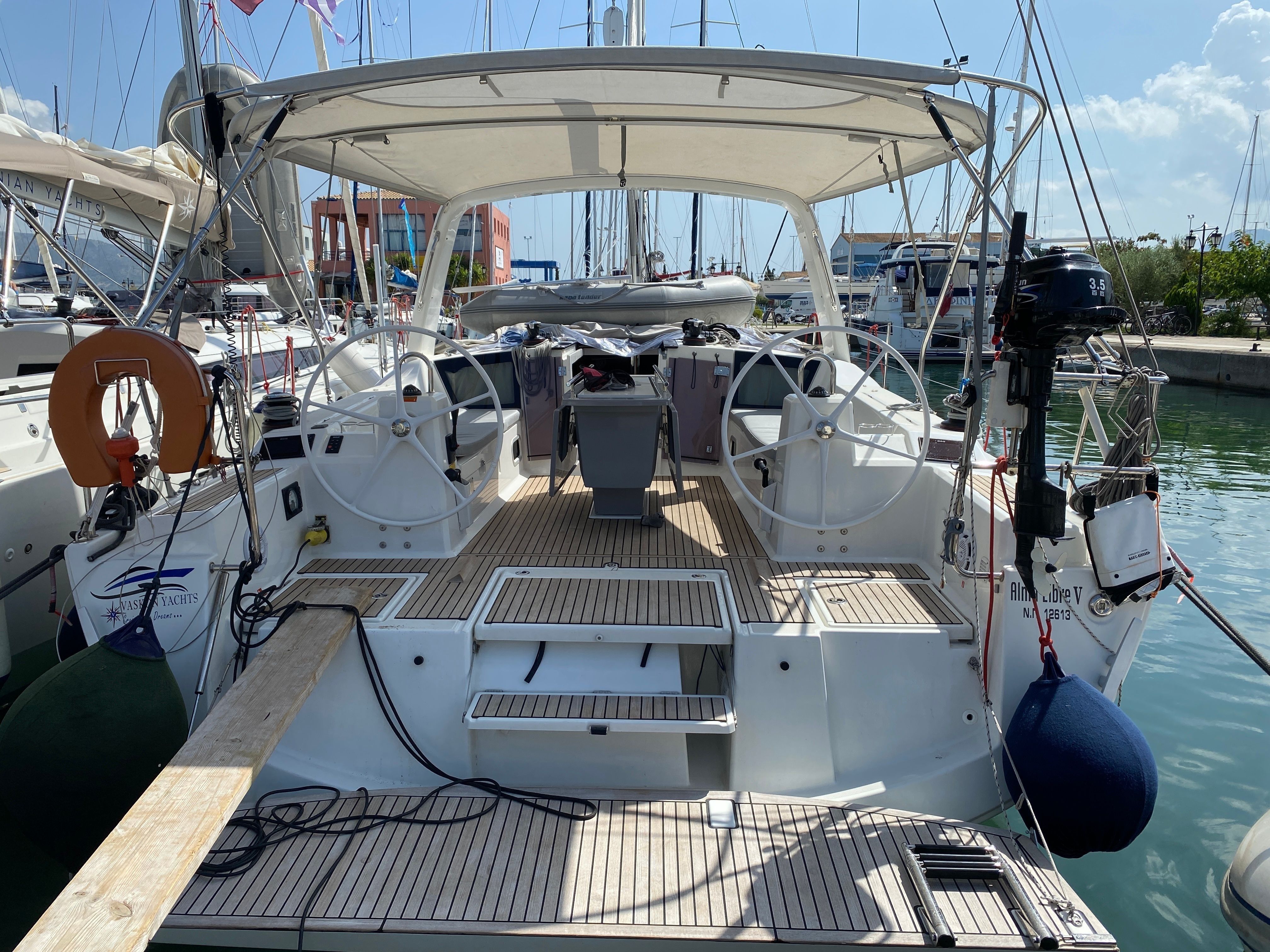 Beneteau Oceanis 41.1 | Alma Libre 5