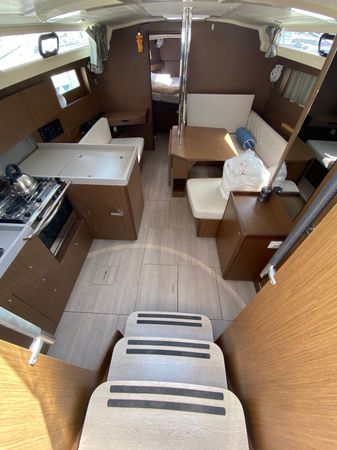 Beneteau Oceanis 41.1 | Alma Libre 5