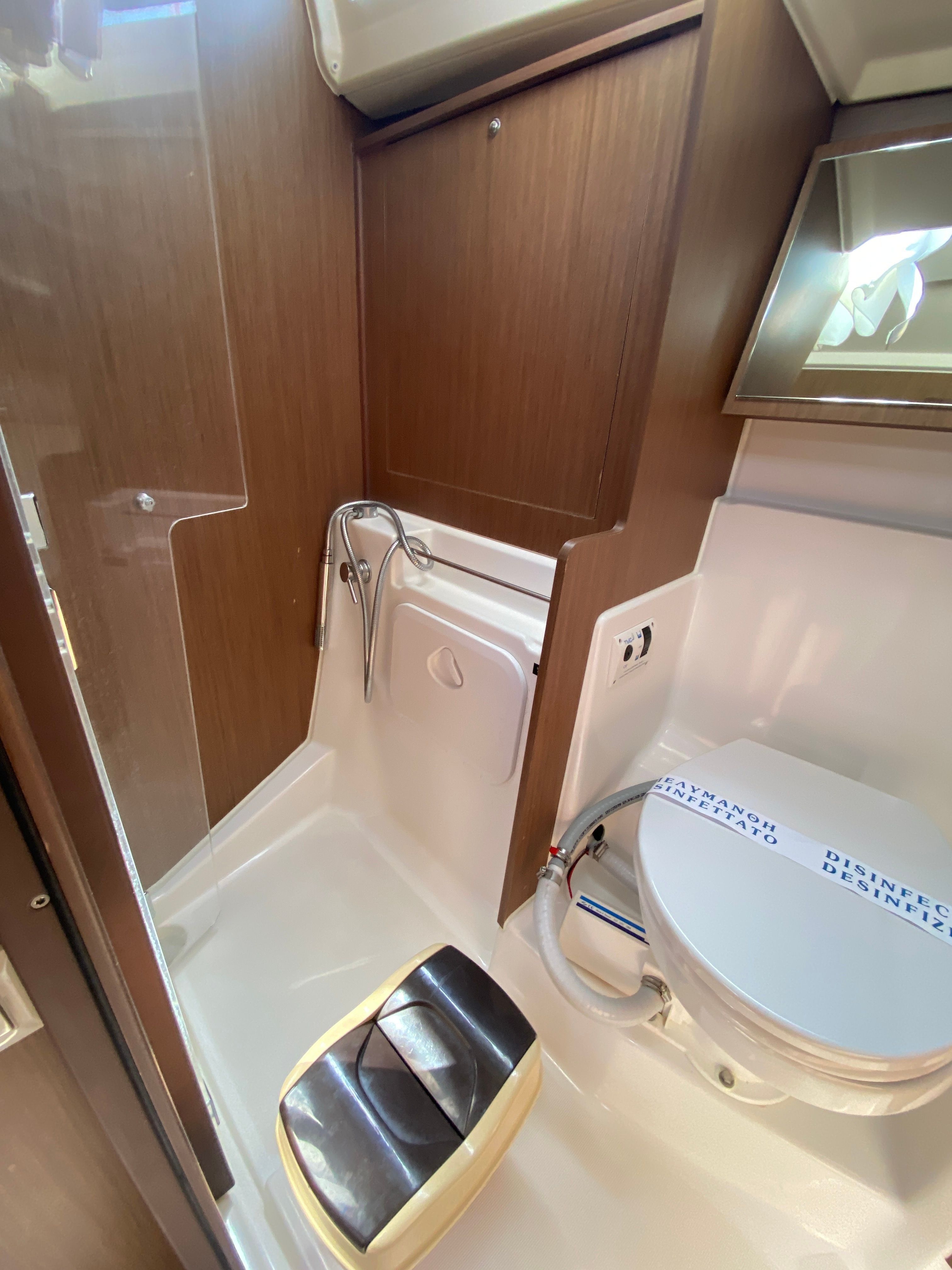 Beneteau Oceanis 41.1 | Alma Libre 5