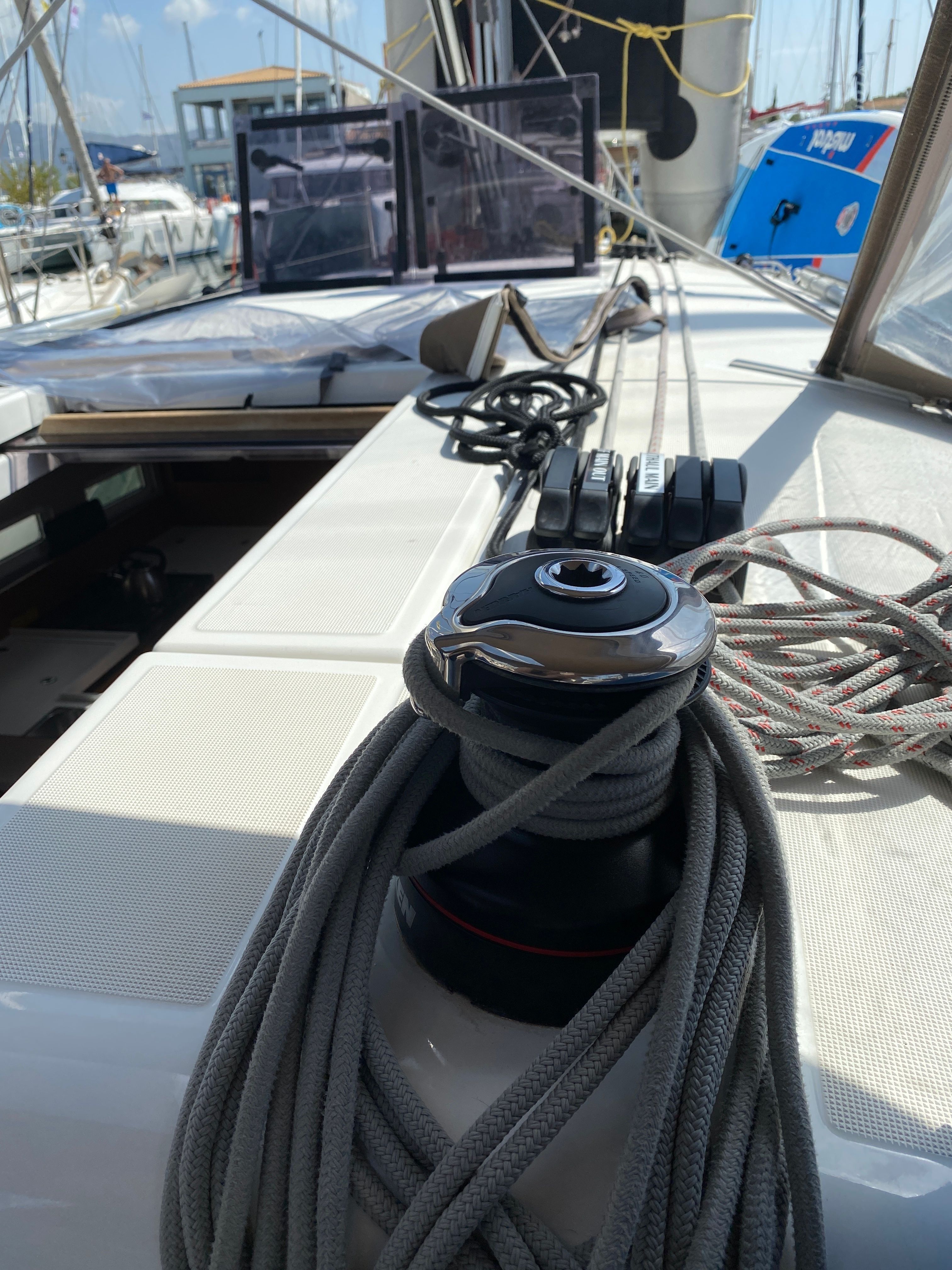 Jeanneau Sun Odyssey 410 | Alma Libre 6