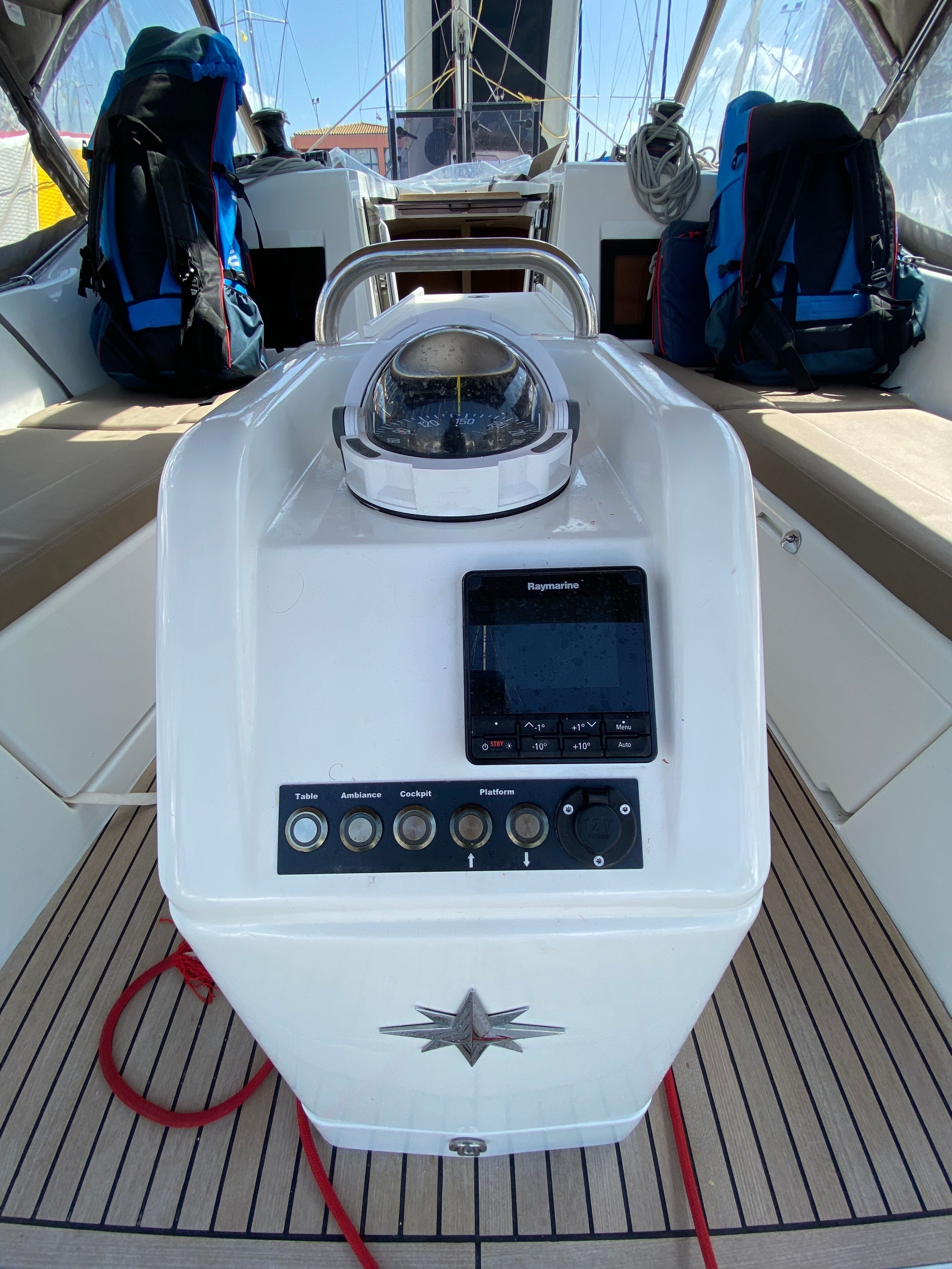 Jeanneau Sun Odyssey 410 | Alma Libre 6