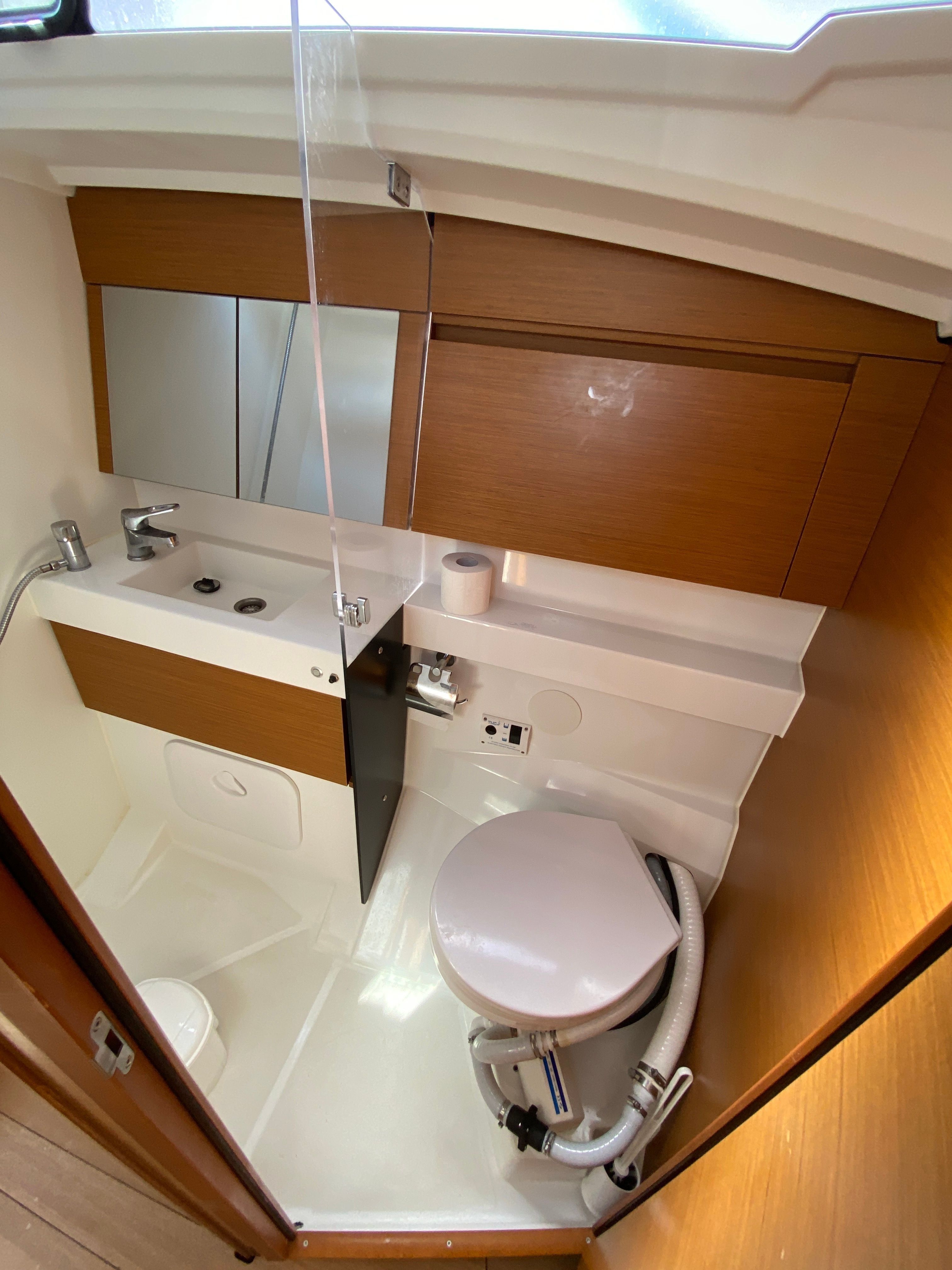 Jeanneau Sun Odyssey 410 | Alma Libre 6