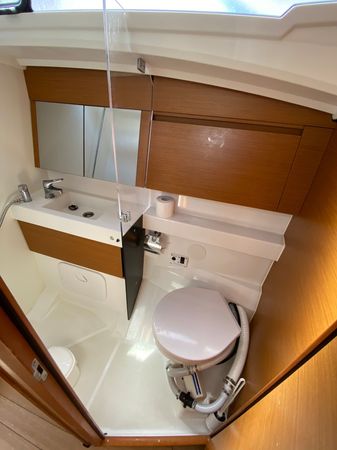Jeanneau Sun Odyssey 410 | Alma Libre 6