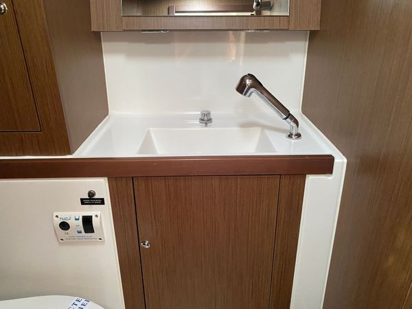 Jeanneau Sun Odyssey 410 | Alma Libre 6