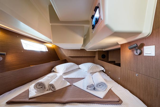 Beneteau Oceanis 41.1 | Elena