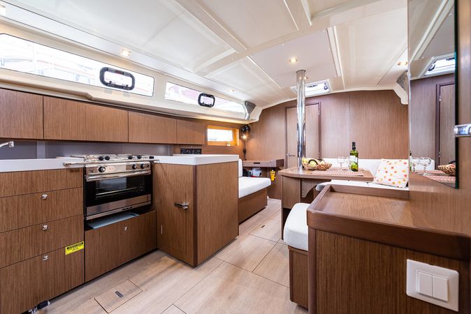 Beneteau Oceanis 41.1 | Elena