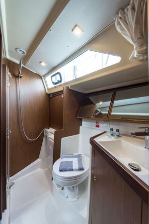 Beneteau Oceanis 41.1 | Elena