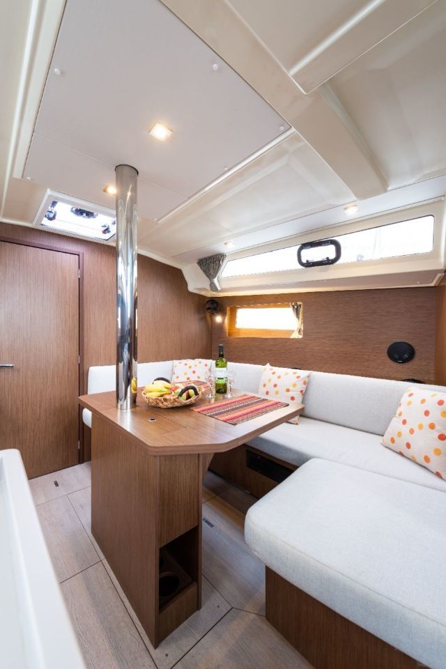 Beneteau Oceanis 41.1 | Elena