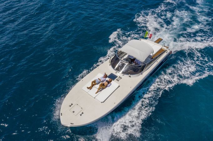 Itama 40 | Distrazione