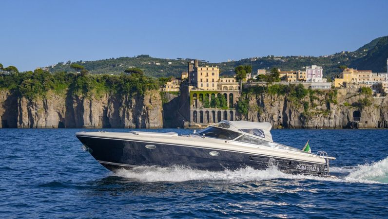 Itama 40 | Distrazione