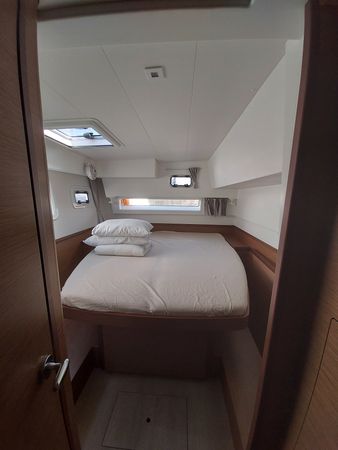 Lagoon 42 | Moonlight