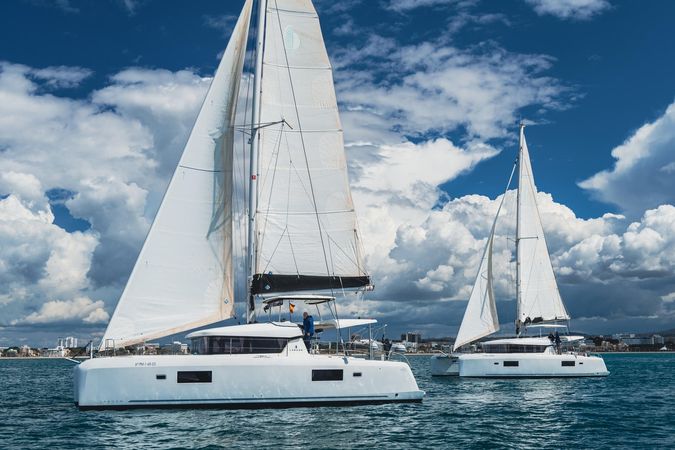 Lagoon 42 | Moonlight