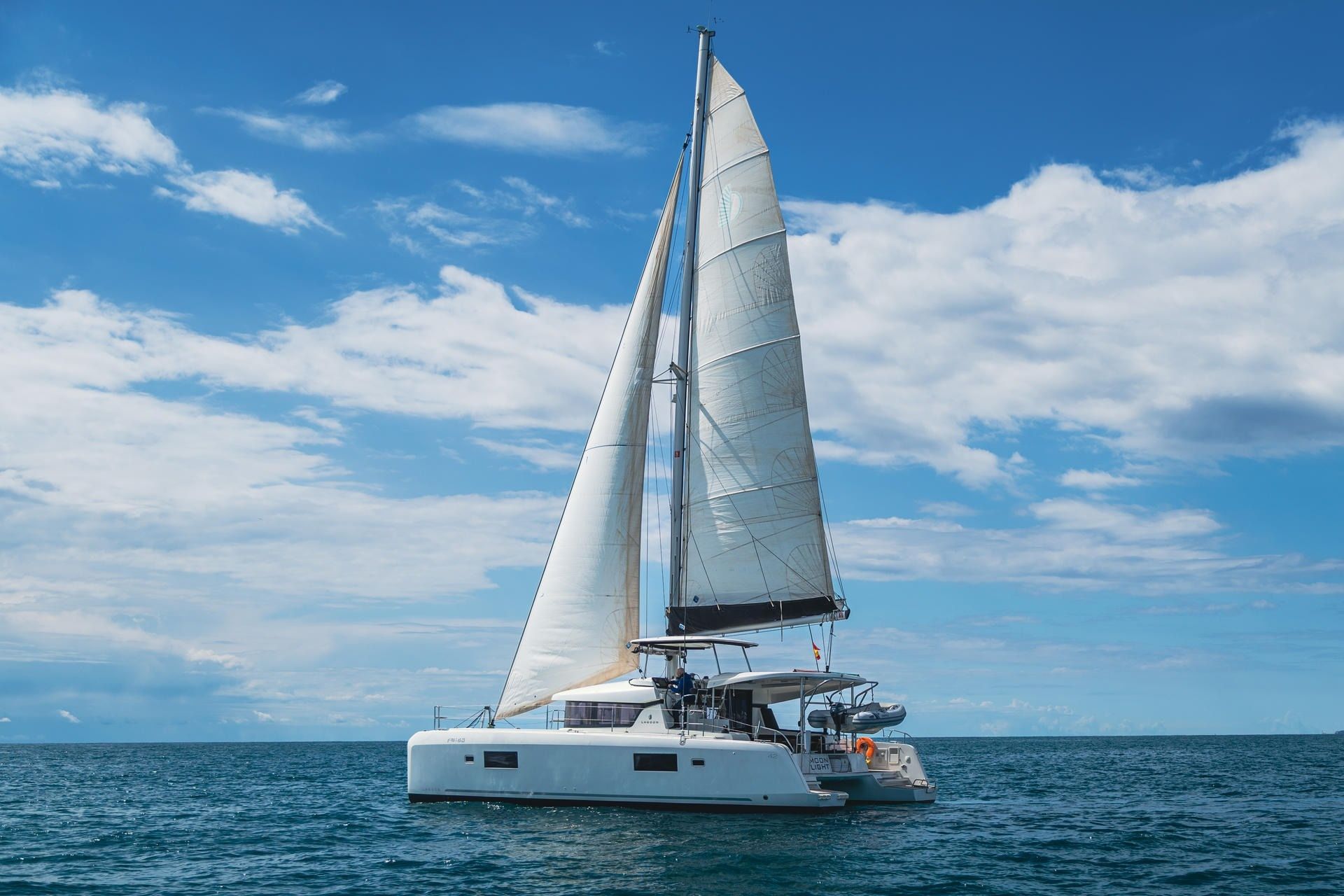Lagoon 42 | Moonlight