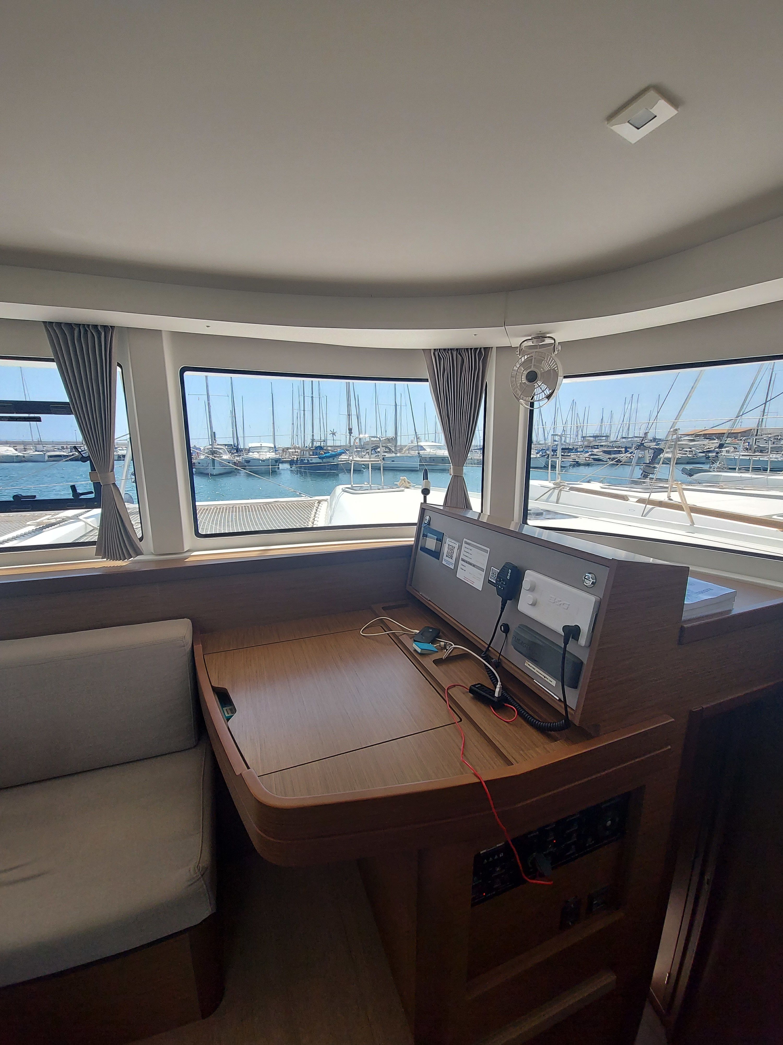 Lagoon 42 | Sunshine