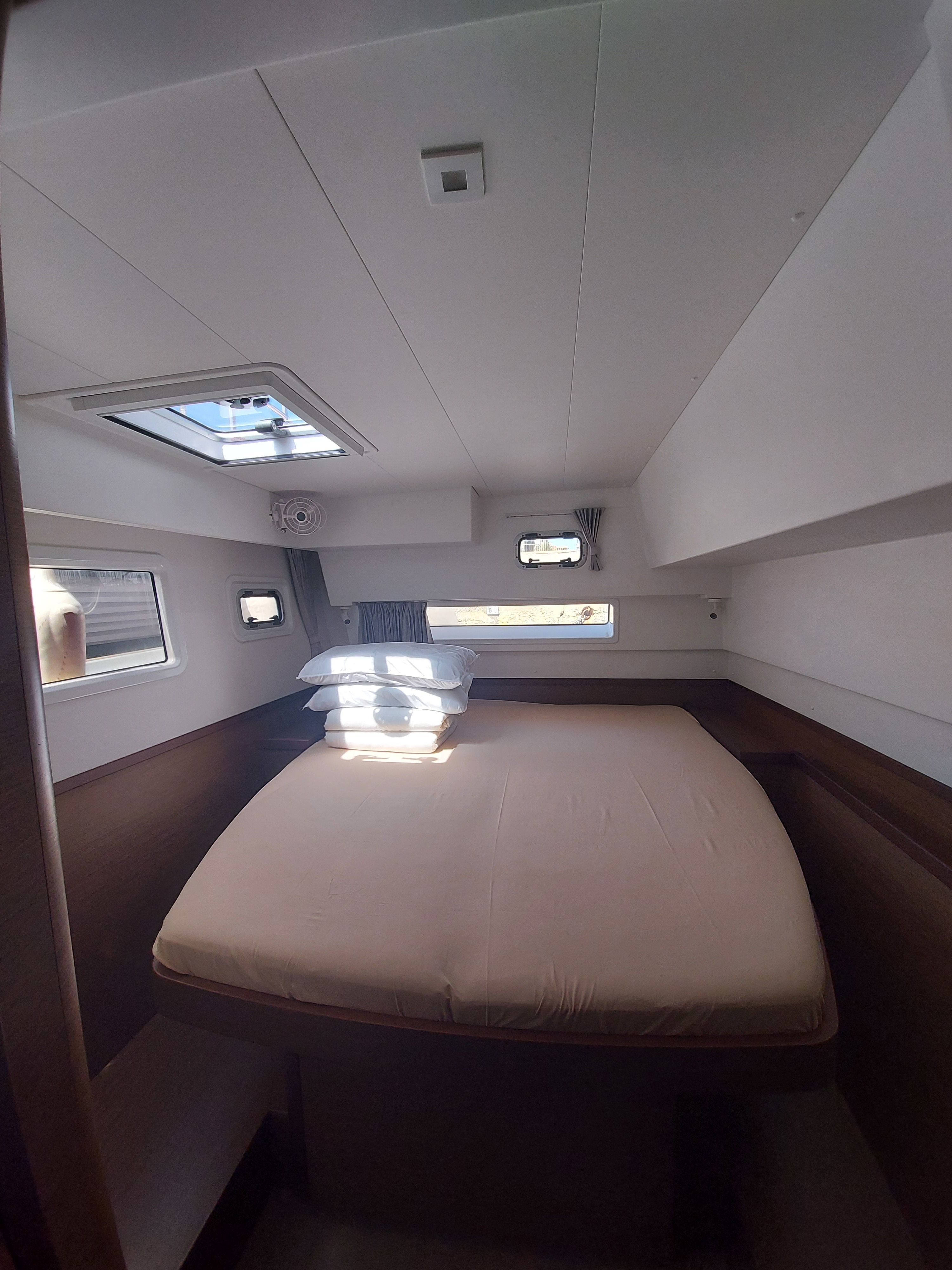 Lagoon 42 | Sunshine