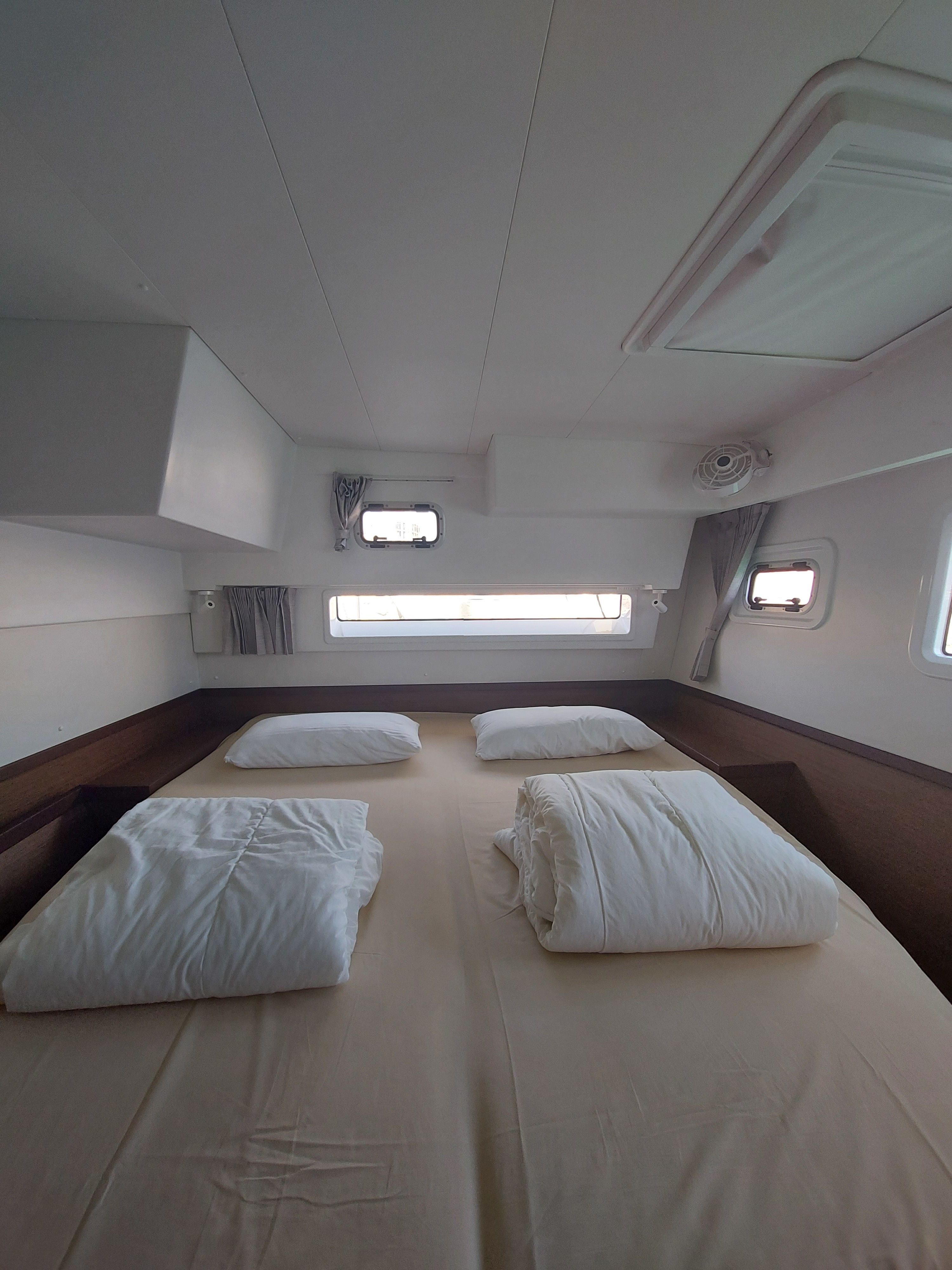 Lagoon 42 | Sunshine