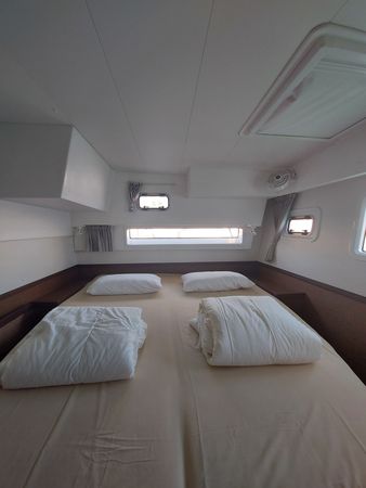 Lagoon 42 | Sunshine