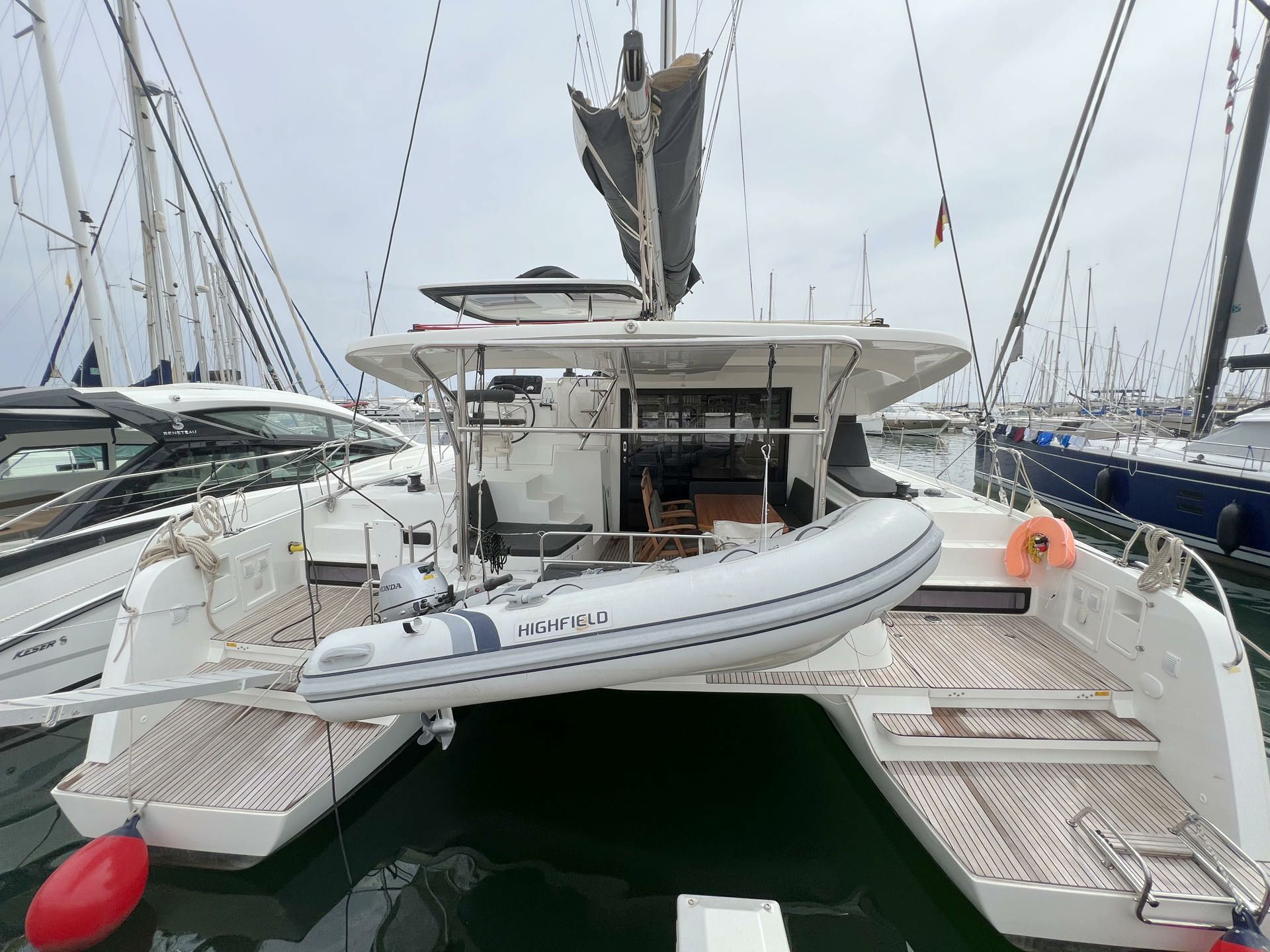 Lagoon 42 | Sunshine