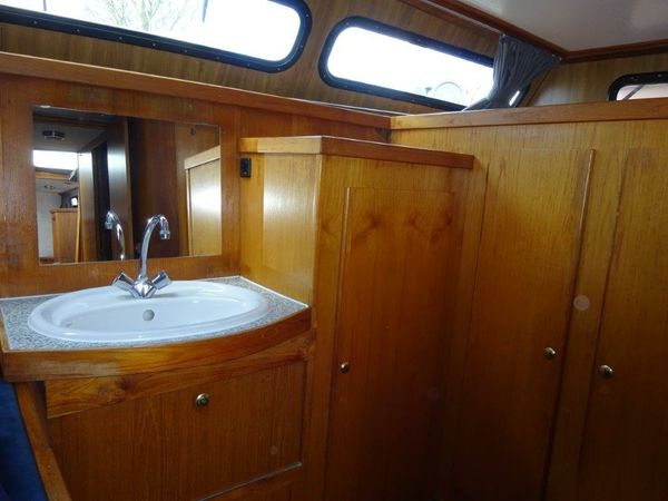 Valkkruiser 1270 | Adrea