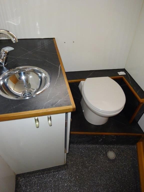 Valkkruiser 1350 | Goldflower