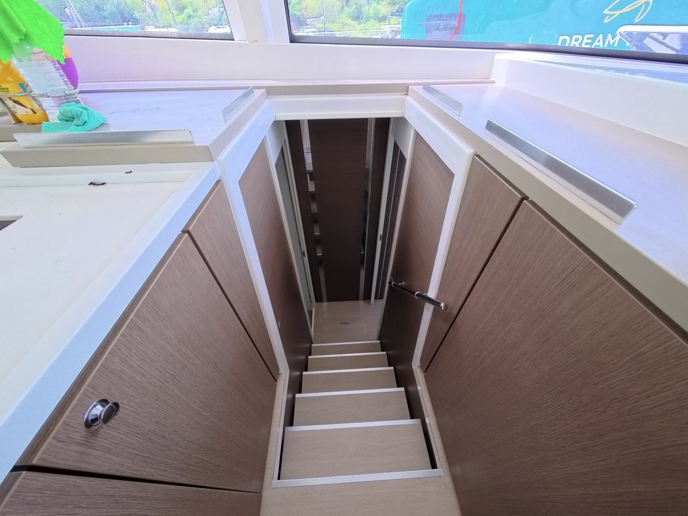 Bali 5.4 | Dream Jamesby