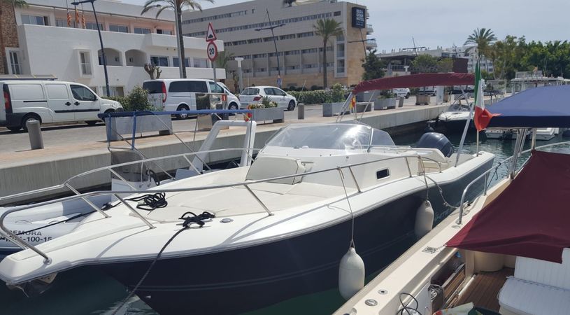 White Shark 298 | Pitu