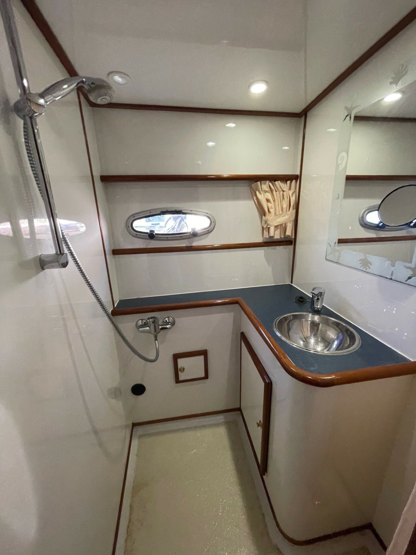 De Drait Deluxe 42 | Alicia