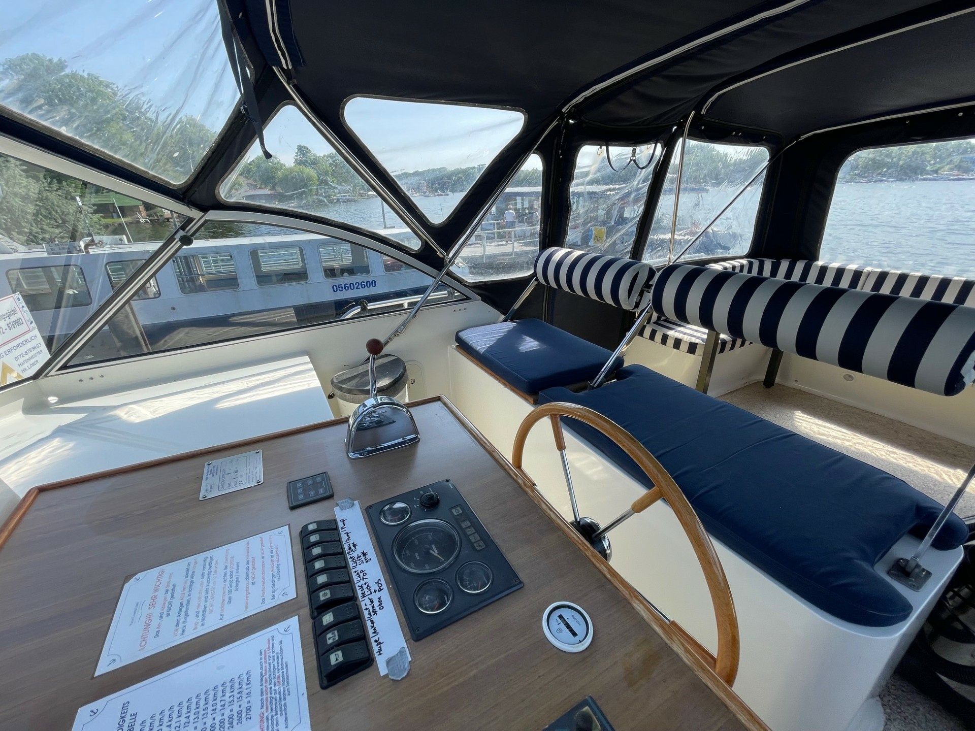 De Drait Deluxe 42 | Alicia