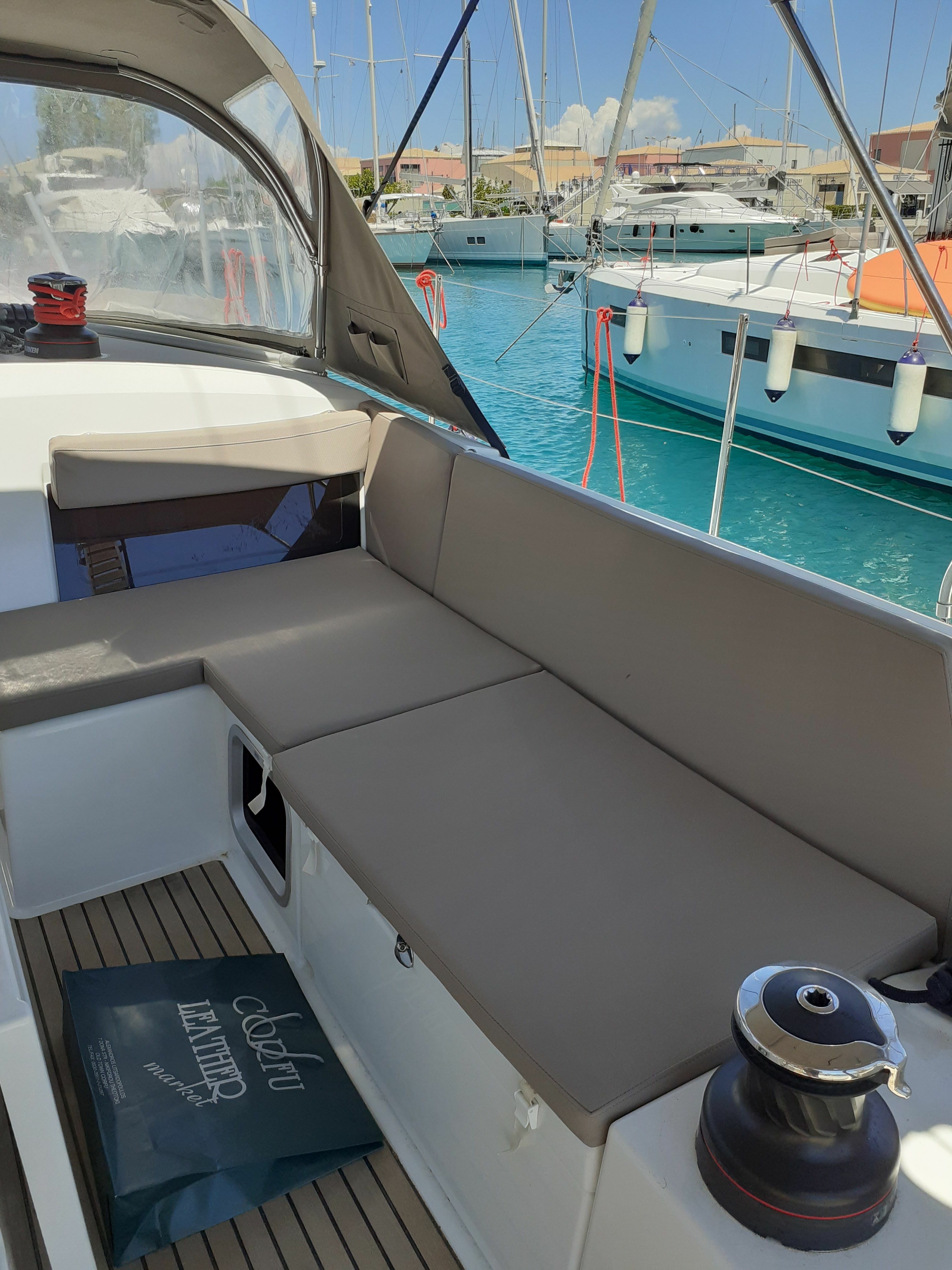 Jeanneau Sun Odyssey 490 | White Pearl