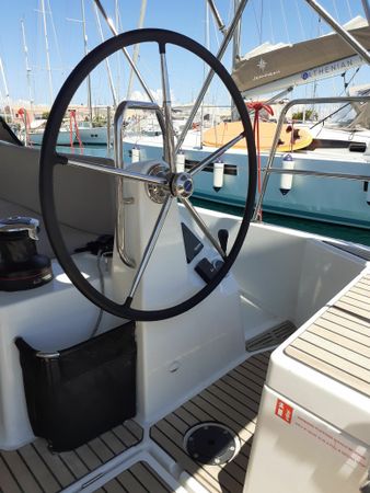 Jeanneau Sun Odyssey 490 | White Pearl