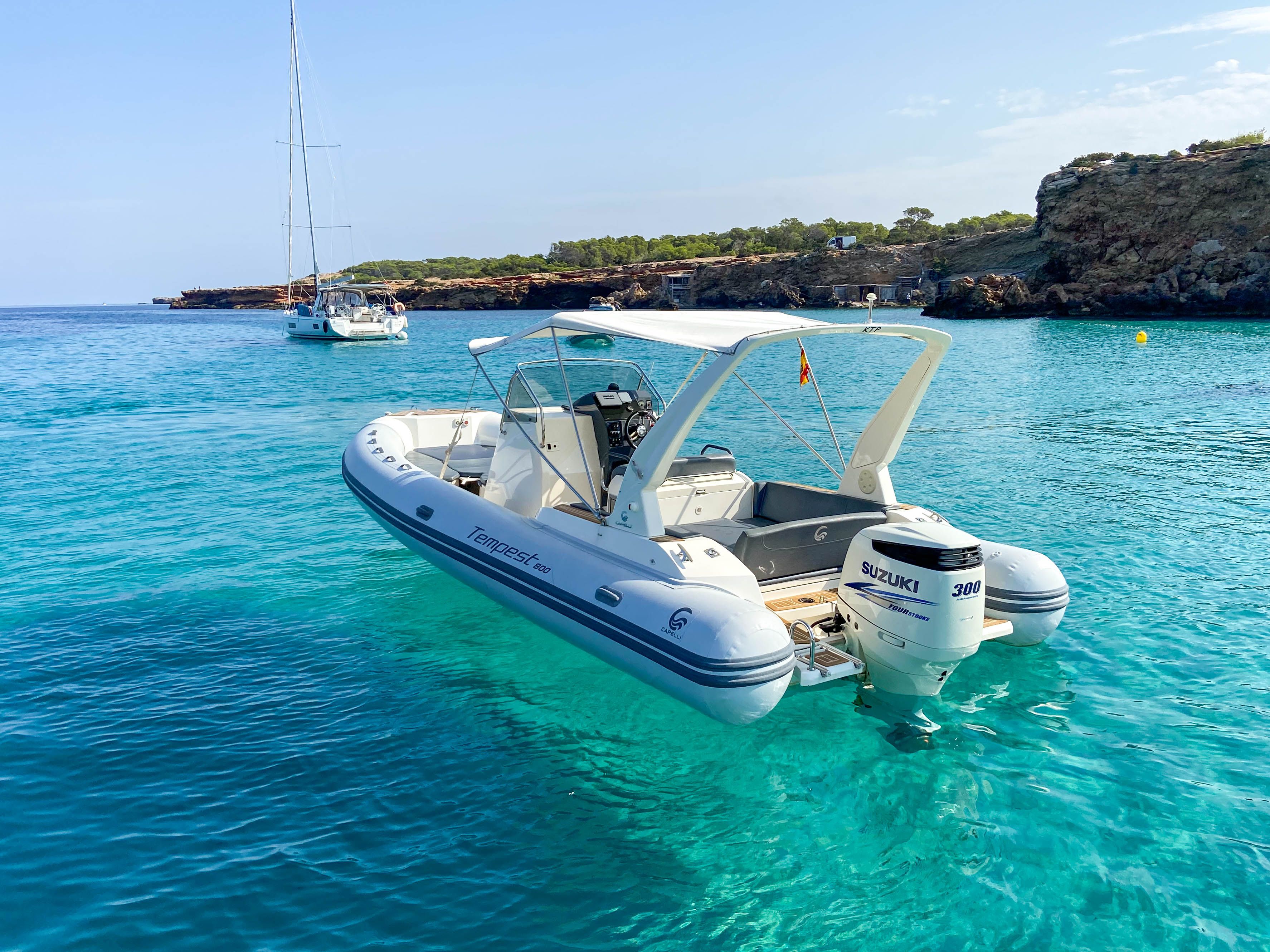 Capelli Tempest 800 | Enya