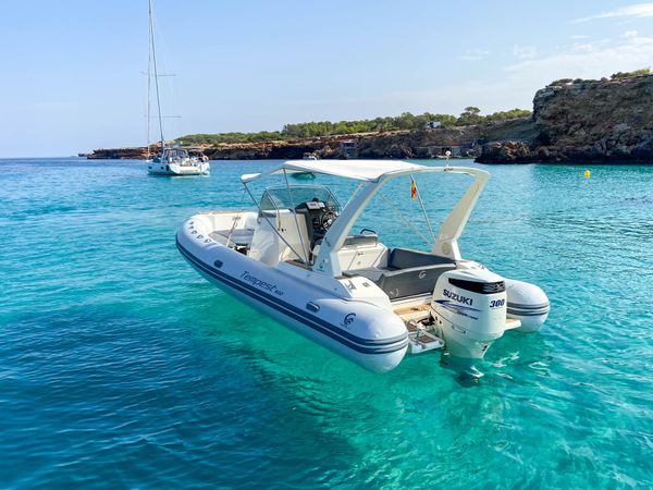 Capelli Tempest 800 | Enya