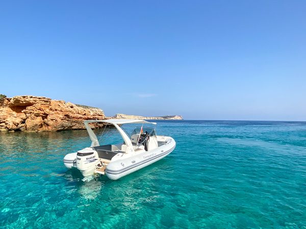 Capelli Tempest 800 | Enya