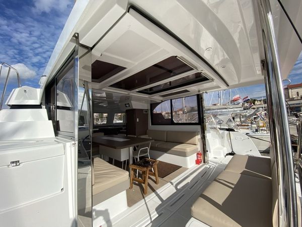 Bali Catspace | Viola