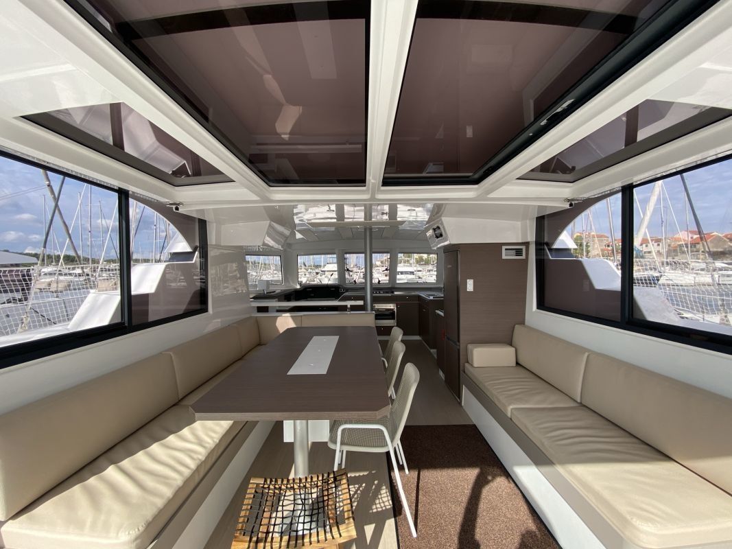 Bali Catspace | Viola