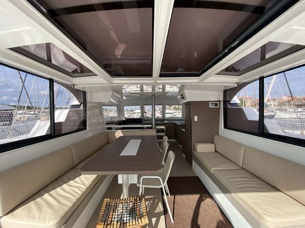 Bali Catspace | Viola