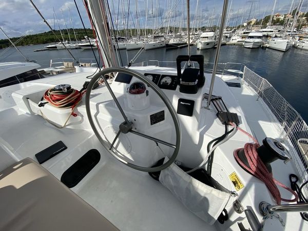 Bali Catspace | Viola