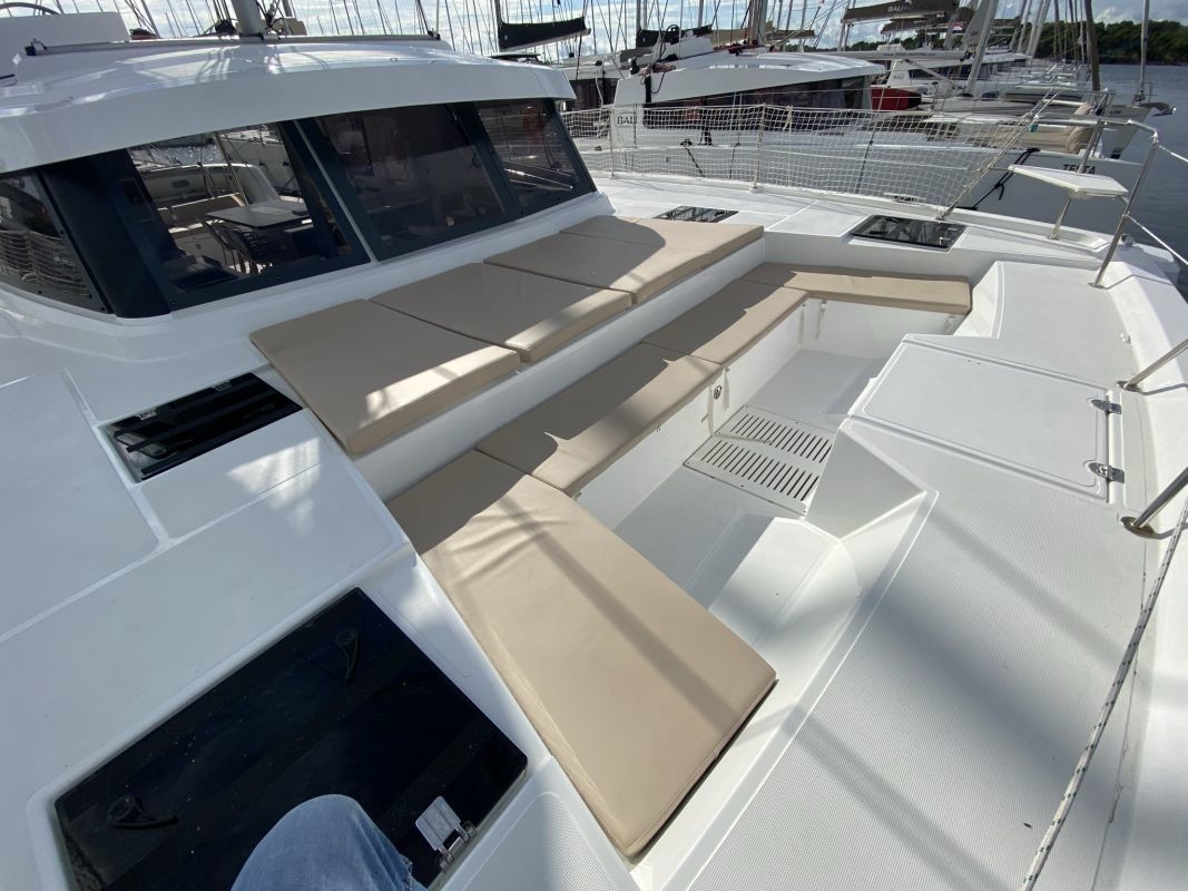 Bali Catspace | Viola