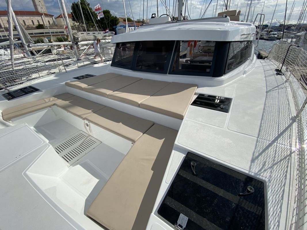 Bali Catspace | Viola