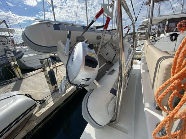 Bali Catspace | Viola