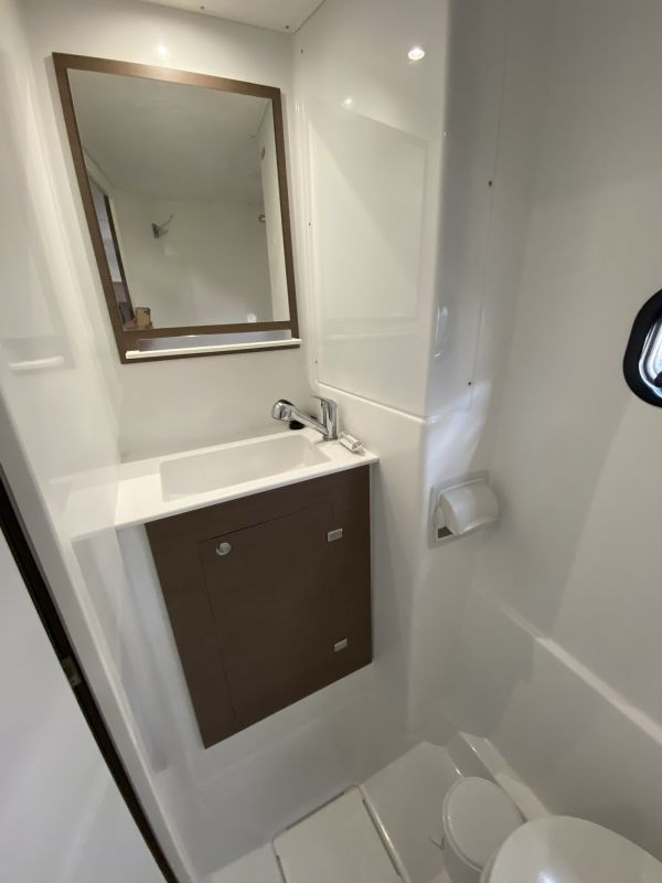 Bali Catspace | Viola