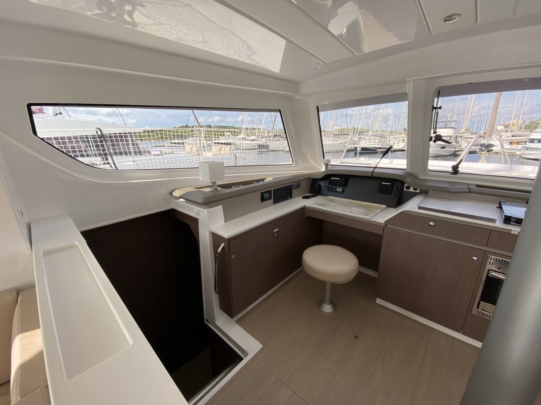 Bali Catspace | Viola