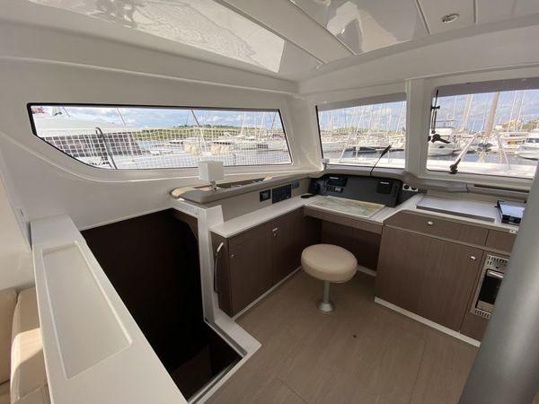 Bali Catspace | Viola