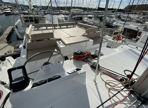 Bali Catspace | Viola