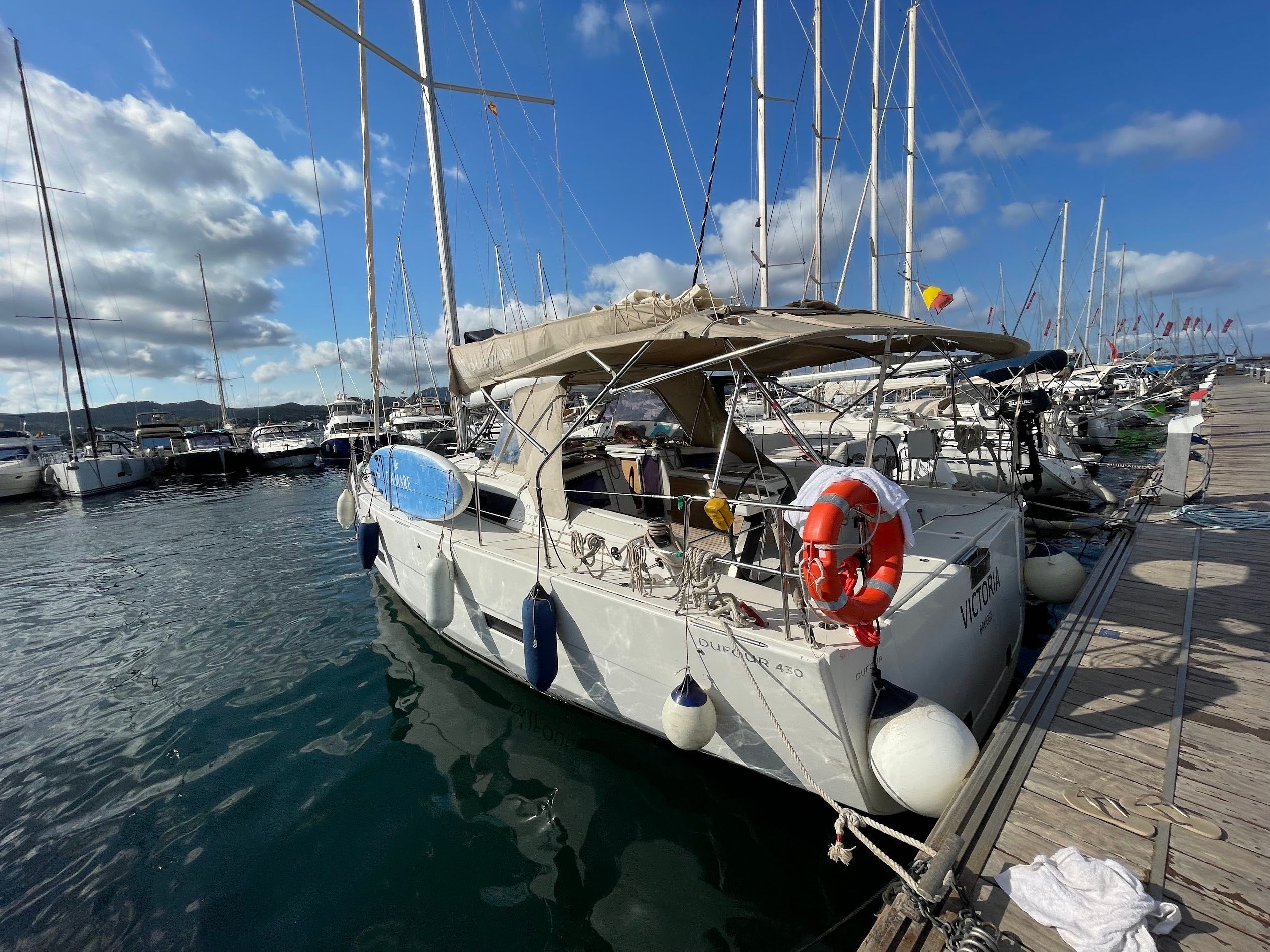 Dufour 430 | Victoria