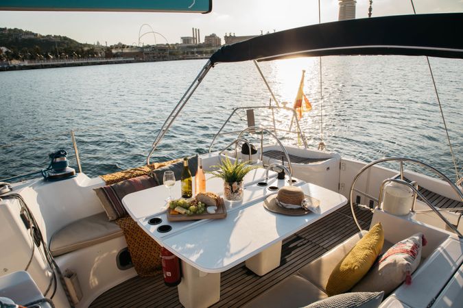 Jeanneau Sun Odyssey 45 | Barefoot