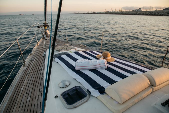 Jeanneau Sun Odyssey 45 | Barefoot