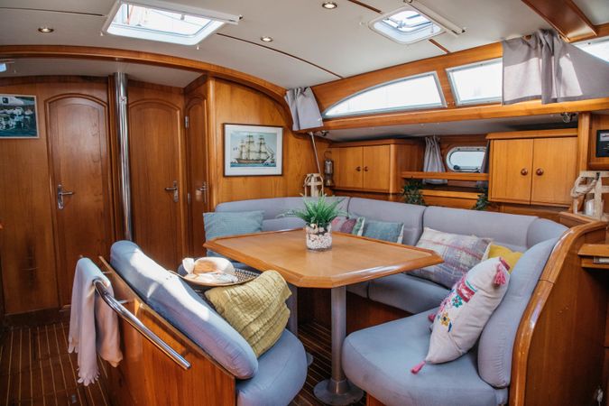 Jeanneau Sun Odyssey 45 | Barefoot